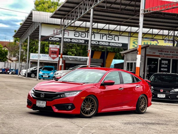 HONDA CIVIC FC 1.8 EL ปี 2018 คันนี้ของครบ ?