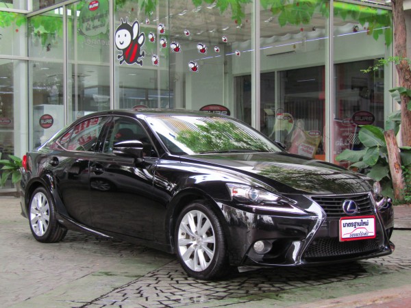 LEXUS IS300h 2.5 HV A/T 2015