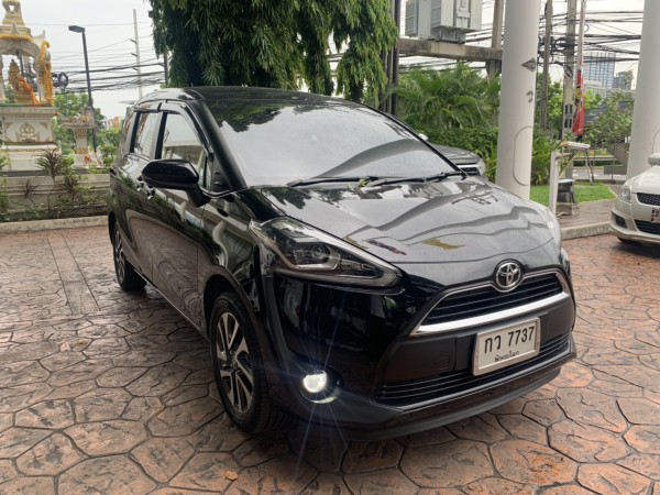 TOYOTA SIENTA 1.5 V A/T ปี2018