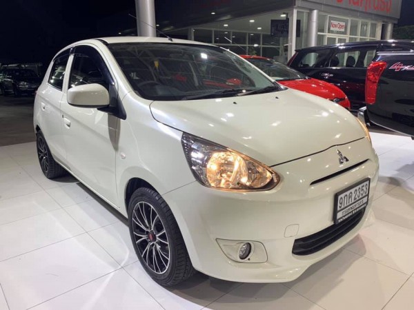 Mitsubishi Mirage ปี 2012 สีขาว