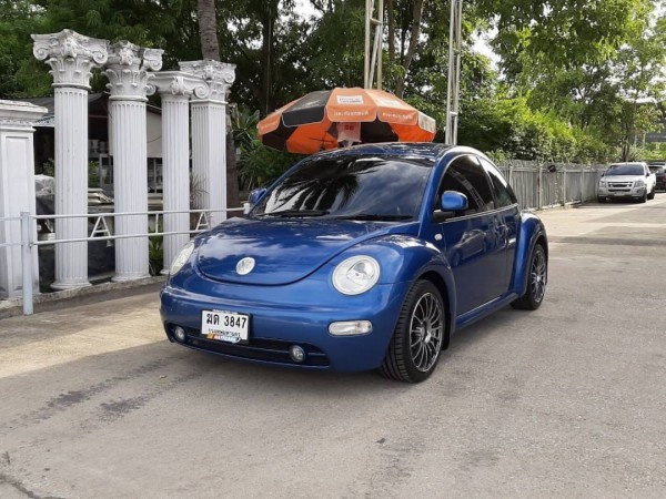 Volkswagen New Beetle Coupe ปี 2011 สีน้ำเงิน