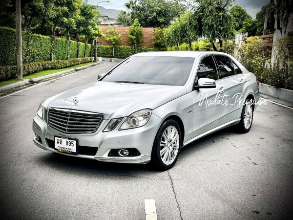 Mercedes Benz E200 รถศูนย์ ตัวจริงโคตรสวย