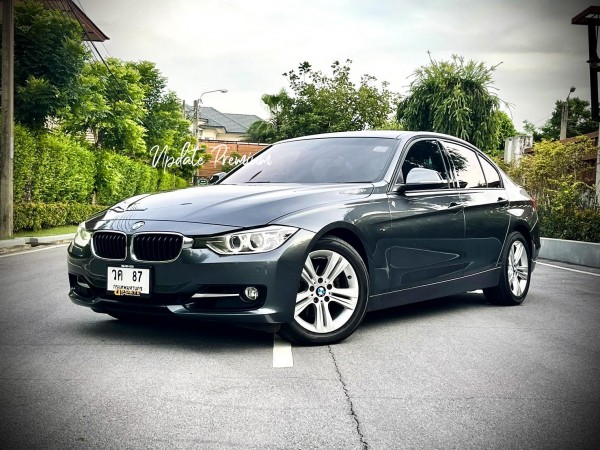 BMW Series 320i Sport สภาพคันนี้ โคตรใหม่เลยคะ ใหม่จริงๆ เอาคอเป็นประกันเลยนะ