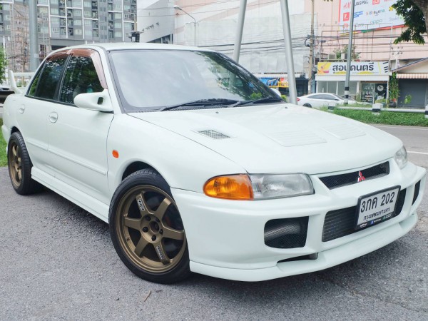 1993 Mitsubishi Lancer E-CAR สีขาว