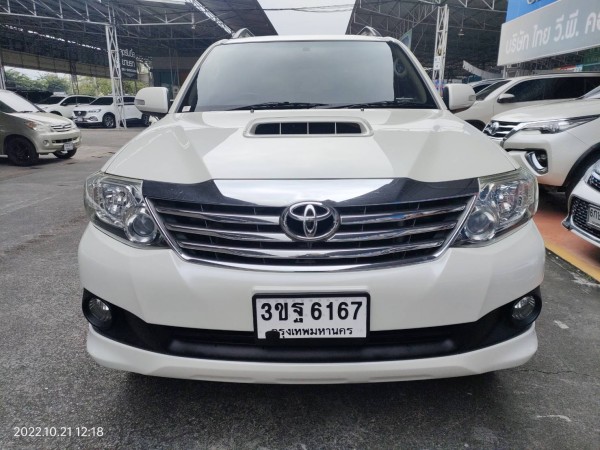 2014 TOYOTA FORTUNER 3.0 V auto ไมล์แท้ สภาพดีมาก