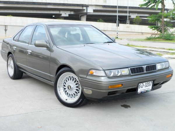 1993 Nissan Cefiro A31 สีเทา