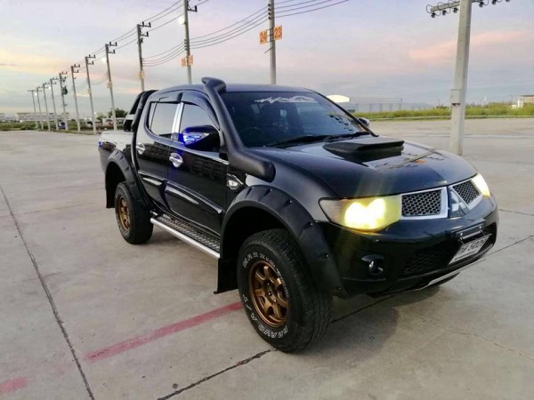 Mitsubishi Triton Double cab ปี 2010 สีดำ