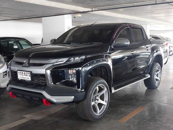 2019 Mitsubishi Triton Double cab สีดำ