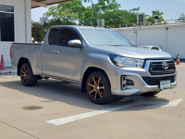2019 Toyota Hilux Revo Double cab สีเงิน