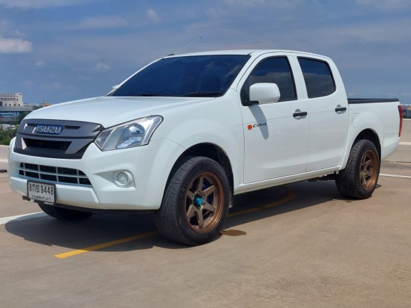 2011 Isuzu D-Max CAB4 สีขาว