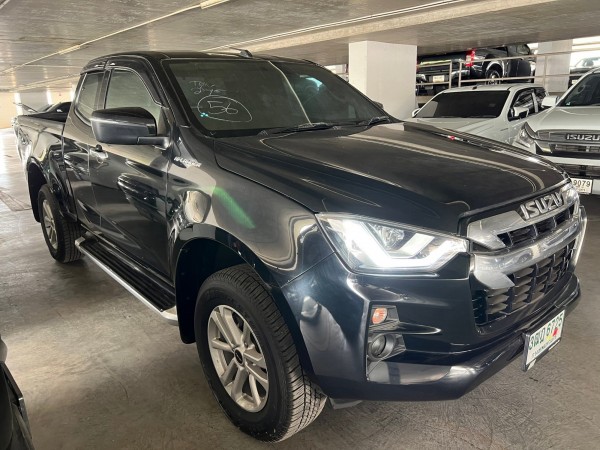 2011 Isuzu D-Max Space Cab สีดำ