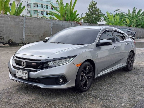 2018 Honda Civic สีเงิน