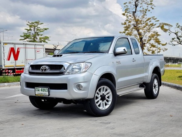 2004 Toyota Hilux Vigo Prerunner (Cab) สีเงิน