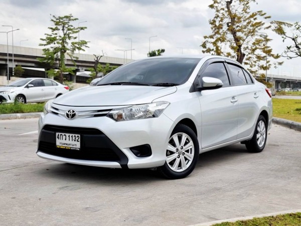 2015 Toyota Vios สีเงิน