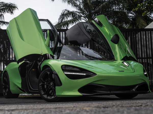 2021 McLaren 720S coupe performance สีเขียว