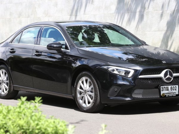 2022 Mercedes-Benz A-Class A200 สีดำ