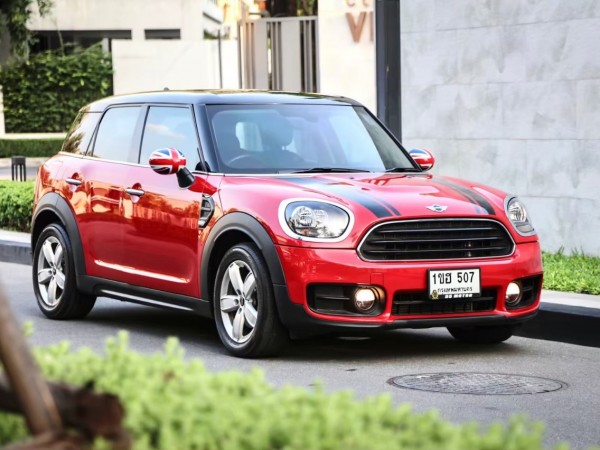 2017 Mini Countryman F60 สีแดง