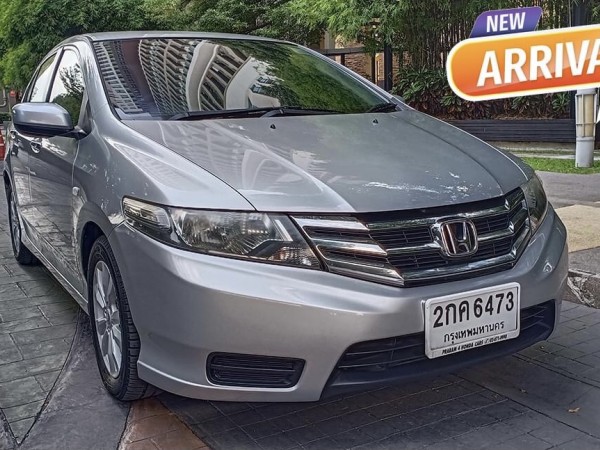 2013 Honda City สีเงิน