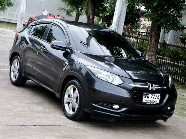 Honda HR-V 1.8E ปี2015 สีเทา ออโต้ เบนซิน ไมล์ 120,000 กม.