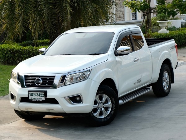 Nissan Navara NP300 Calibre King Cab 2.5 EL(แคปสูง) ปี2015 เกียร์ธรรมดา ดีเซล สีขาว