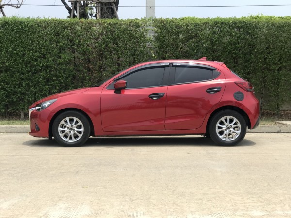 2017 MAZDA 2 1.3 SPORT HIGH PLUS ท็อปสุด ไมล์น้อย 84,000 มือเดียว เครดิตดีฟรีดาวน์