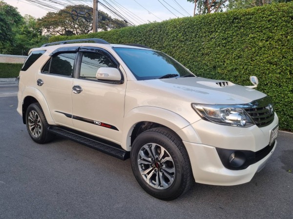 2014 TOYOTA FORTUNER 3.0V 2WD ปี14 มือเดียว ไมล์แท้ 107,xxx Km.ชุดแต่งTRD