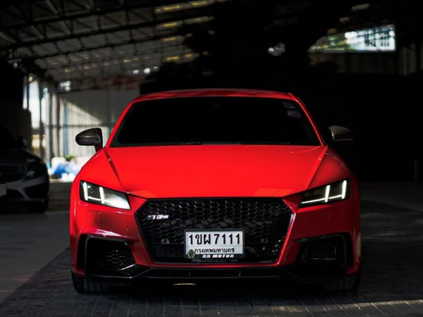 2018 Audi TT Mk3 8S TT สีแดง