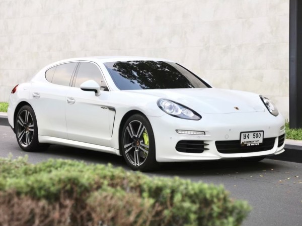 2014 Porsche Panamera S E-Hybrid สีขาว