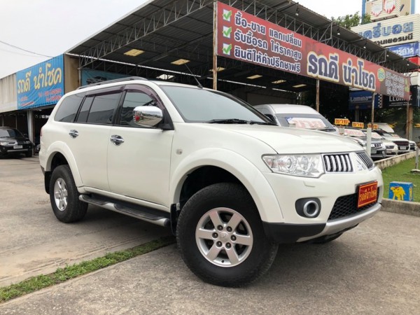 Mitsubishi Pajero Sport ปี 2011 สีขาว