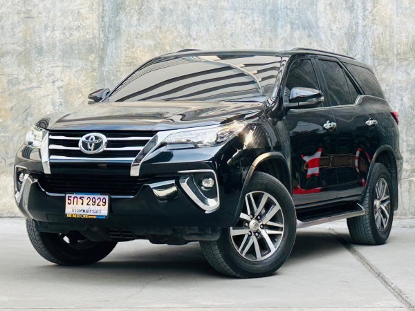 2019 Toyota Fortuner สีดำ