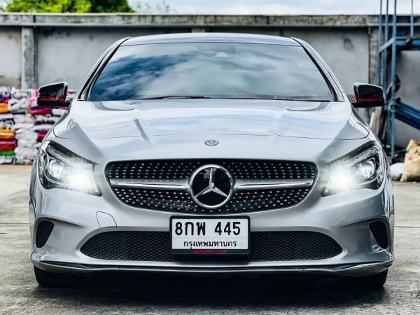 2018 Mercedes-Benz CLA-Class C118 CLA200 สีเงิน