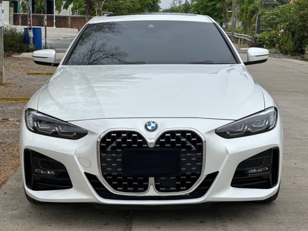 2021 BMW 430i coupé M Sport G22 สีขาว