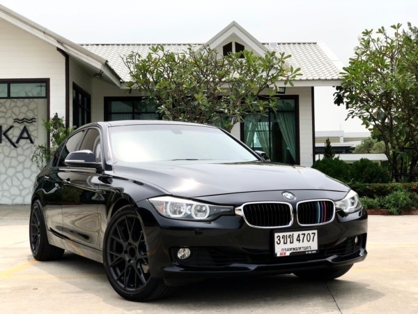 2013 BMW F30 320i Luxury Twin Power Turbo สีดำ