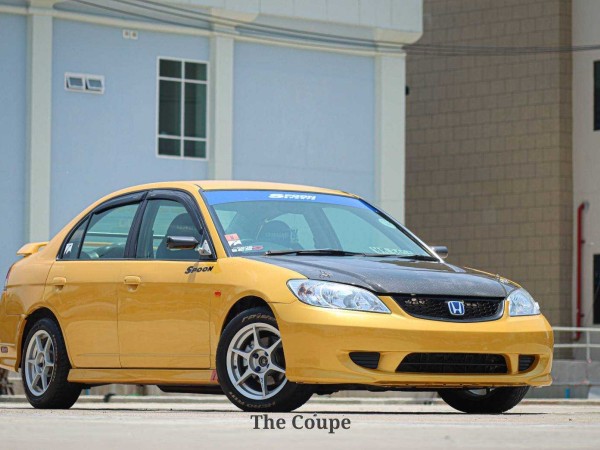 2004 Honda Civic ES (Dimension) โฉม ตาเหยี่ยว สีเหลือง