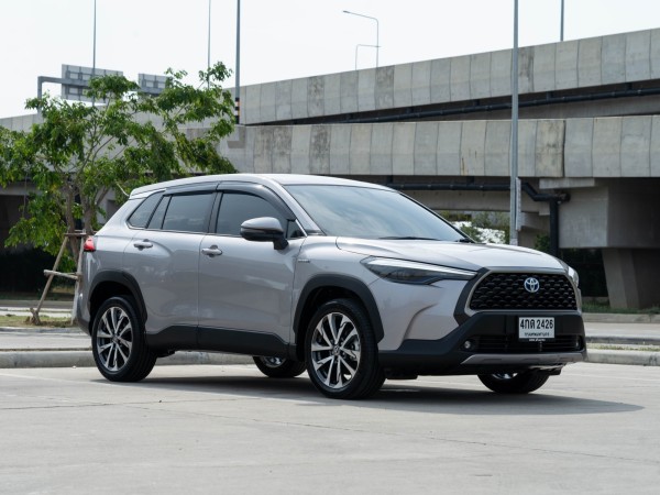 2020 Toyota Corolla Cross สีเงิน