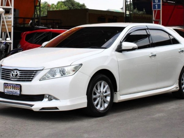 2013 Toyota Camry 2.0 G Extremo AT สีขาวมุก ออโต้ สปอร์ตโทนิค ฟรีดาวน์ ออกรถ0บาทได้