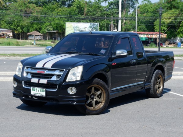จัดได้ท่วม ออกรถ0บาทหรือเหลือเงินได้ครับ 2011 ISUZU D-MAX SPACE CAB 2.5 X-SERIES MT สีดำ เกียร์ธรรมดา