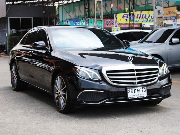 2016 Mercedes-Benz W 213 E 220 2.0 d Exclusive Sedan AT 9 Speed แพ๊ดเดิ้ลชิฟทิปโทนิค สีดำ รถออกศูนย์ Benz Thailand สีเดิม น็อตไม่ขยับไม่เคยมีอุบัติเหต