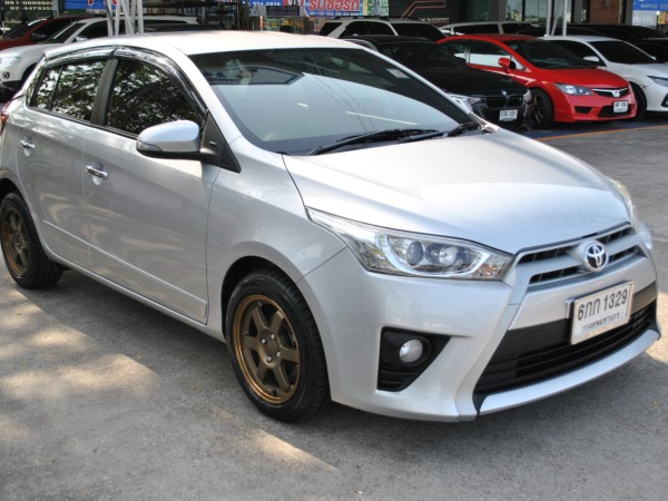2017 TOYOTA YARIS 1.2G HATCHBACK auto ไมล์ 30,000 กม.