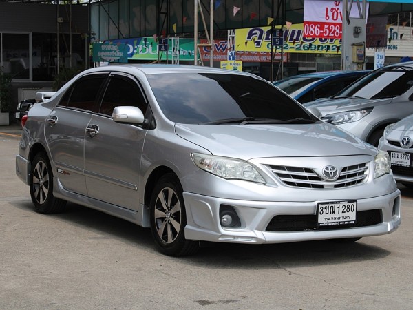 2013 Toyota Corolla Altis CNG 1.6 E Sedan AT รุ่นCNG มีทีเด็ดที่ช่วงล่างและฝาสูบที่แกร่งจากโรงงานซึ่งได้มากกว่าความประหยัด