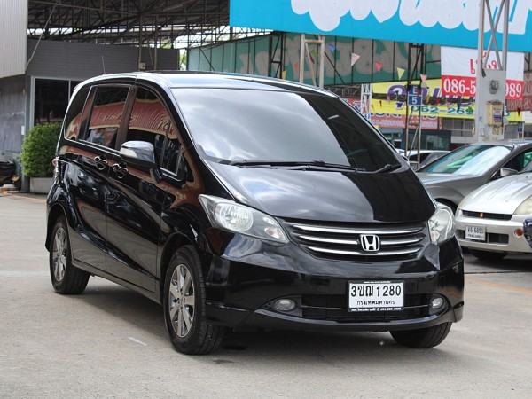 2012 Honda Freed 1.5 EL Wagon AT สีดำ เกียร์ออโต้ คันนี้รถบ้าน ออกห้างมือเดียว รถสวยไม่มีชน มีประวัติเช็คศูนย์
