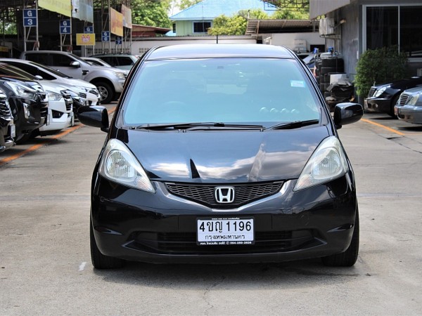 2008 Honda Jazz GE 1.5 V i-VTEC AT CVT สีดำ เกียร์ออโต้ ไม่เคยมีอุบัติเหตุหนัก ไม่เคยแก๊ส จัดได้ท่วม ฟรีดาวน์ได้เลย