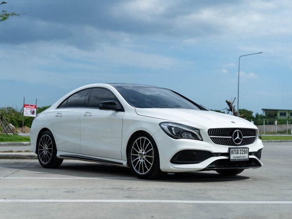 2018 Mercedes-Benz CLA-Class C118 CLA250 สีขาว