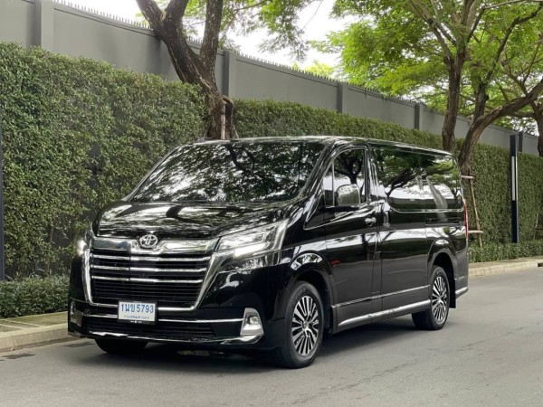 Toyota Majesty 2.8 รุ่น Premium สีดำปี2020