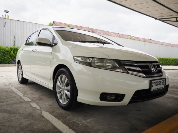 2013 Honda City สีขาว