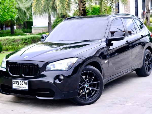 BMW X1 2.0E84 sDrive18i เครื่องยนต์: เบนซิน เกียร์: ออโต้ ปี: 2012 สี: ดำ ไมล์: 12x,xxx กม.