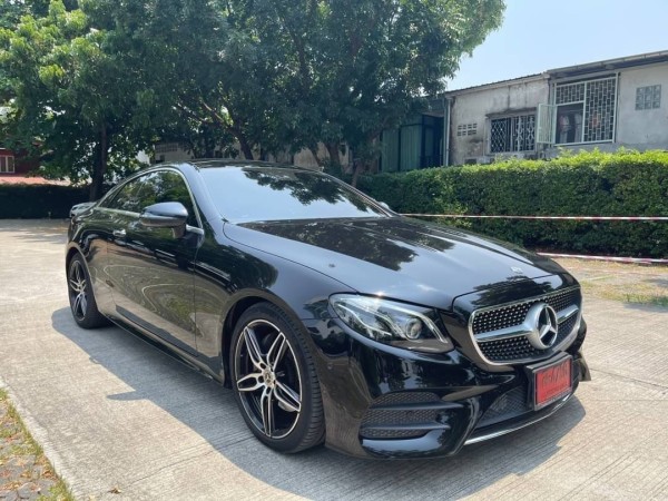 2019 Mercedes-Benz E-Class E 200 Coupe AMG สีดำ