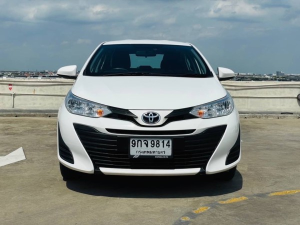 2019 Toyota Yaris Ativ สีขาว
