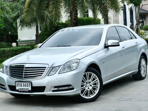 Mercedes-Benz E200 CGI Elegance W212 ปี 2012