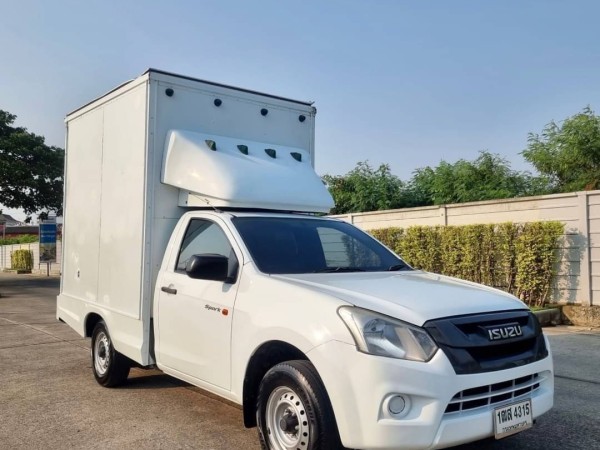 2016 Isuzu D-Max Spark สีขาว